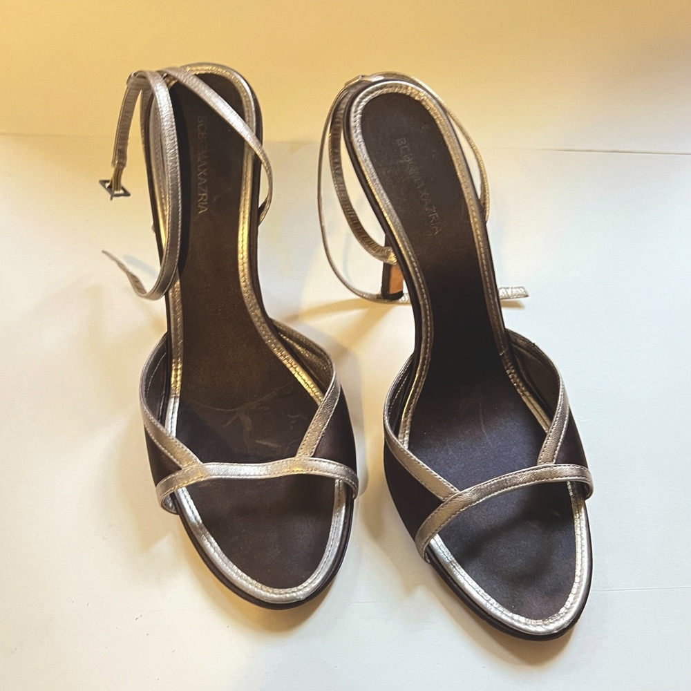 ✨BCBGMaxAzria✨Vintage brown and metallic ankle strap heels
